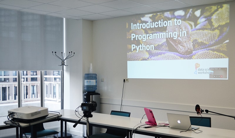 Hybrid training: Introduction to Programming in Python